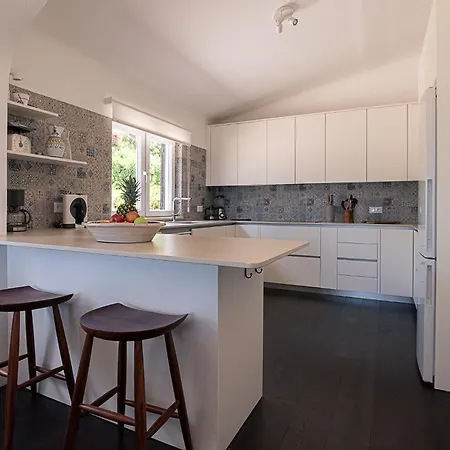 Вилла Casa Calipor - 4 Bedroom Luxury With Pool And Sea View *